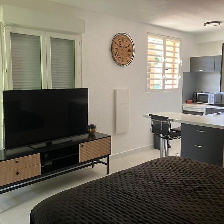 Studio Meuble Residence Estudom - Hibiscus - Universite De Cayenne Ngoại thất bức ảnh